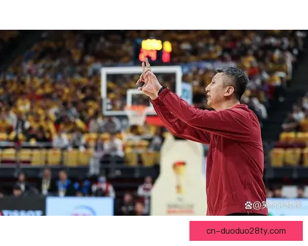 中国男篮凯旋回京机场原地解散